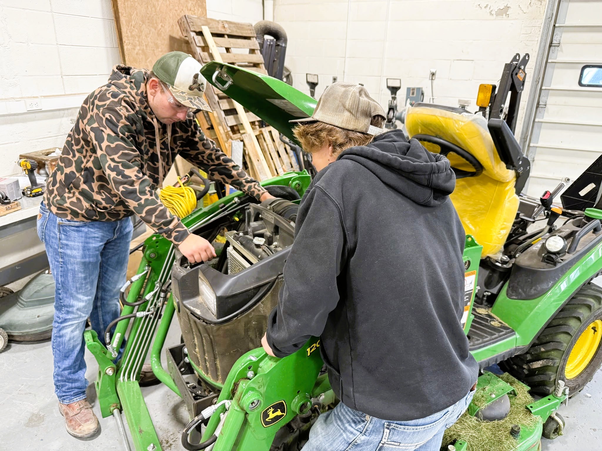 SJHS Students Place 1st in Northern Area Tractor Troubleshooting Event